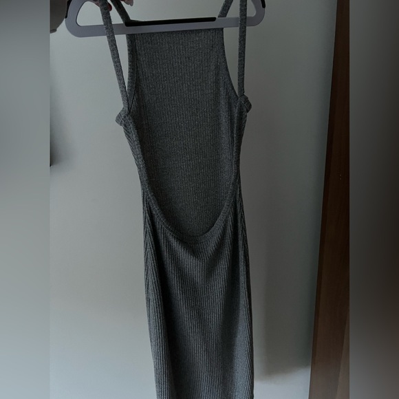 Community Open Back Dress - Picture 4 of 4